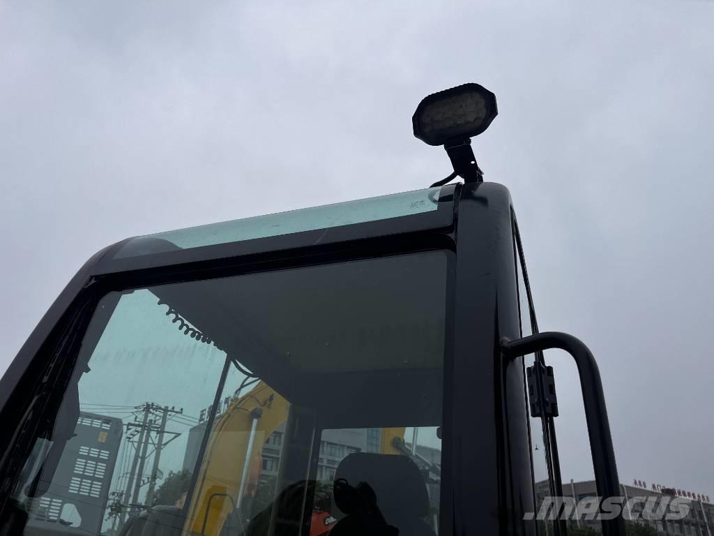 CAT 306 Mini kotrók < 7t
