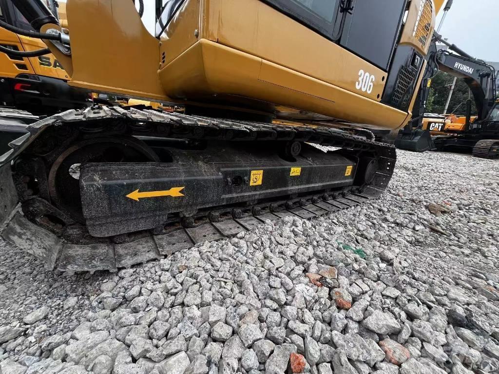 CAT 306 Mini kotrók < 7t