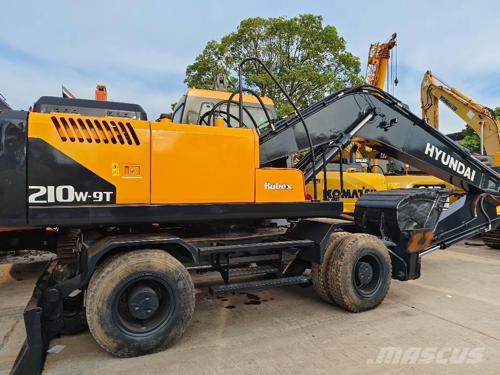 Hyundai r210w-9 Gumikerekes kotrók