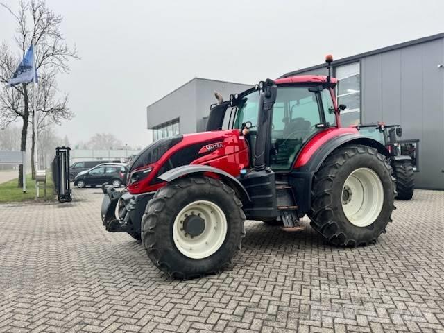 Valtra T144 Hitech Traktorok