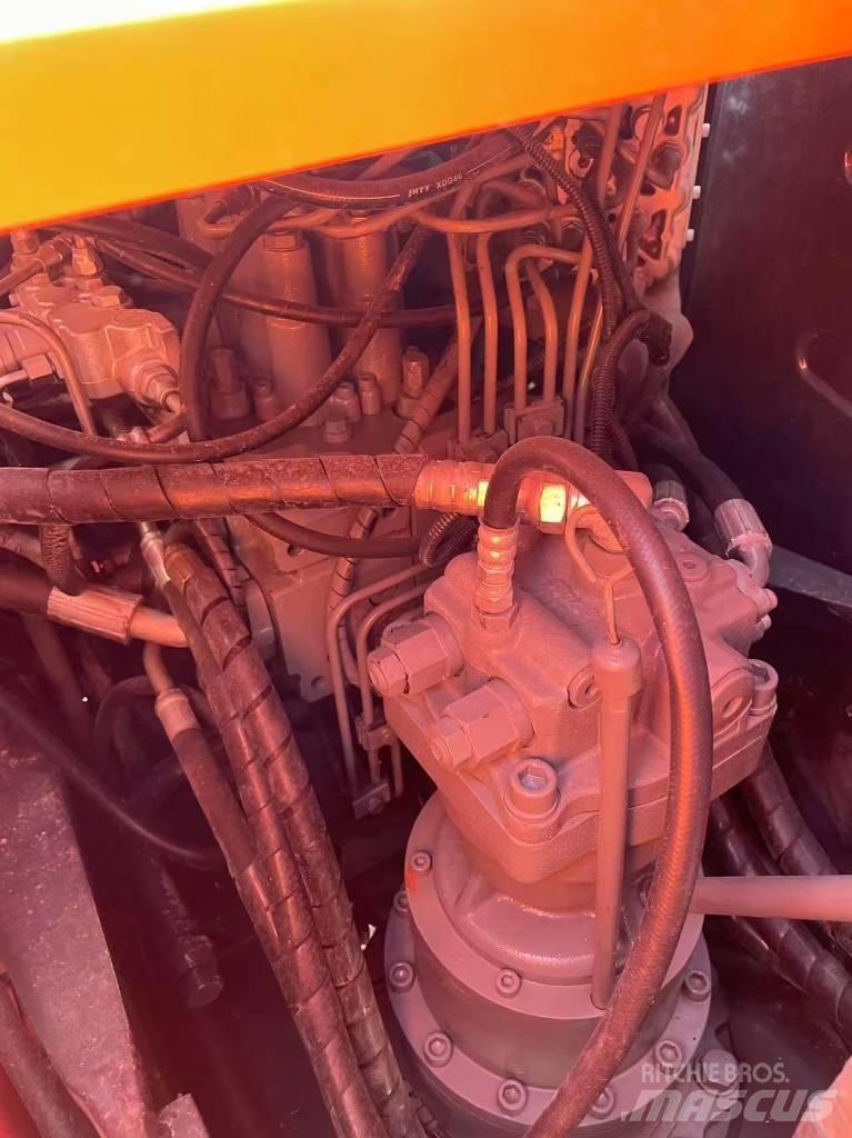 Hitachi 120 Lánctalpas kotrók