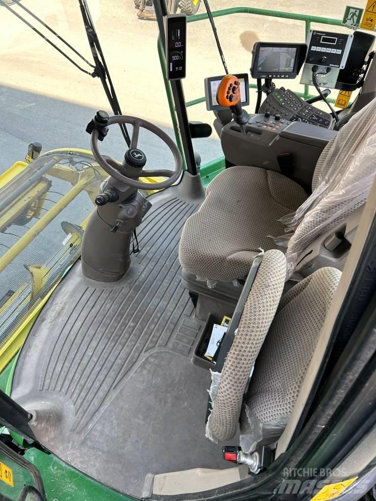 John Deere 8300i Önjáró szecskázók