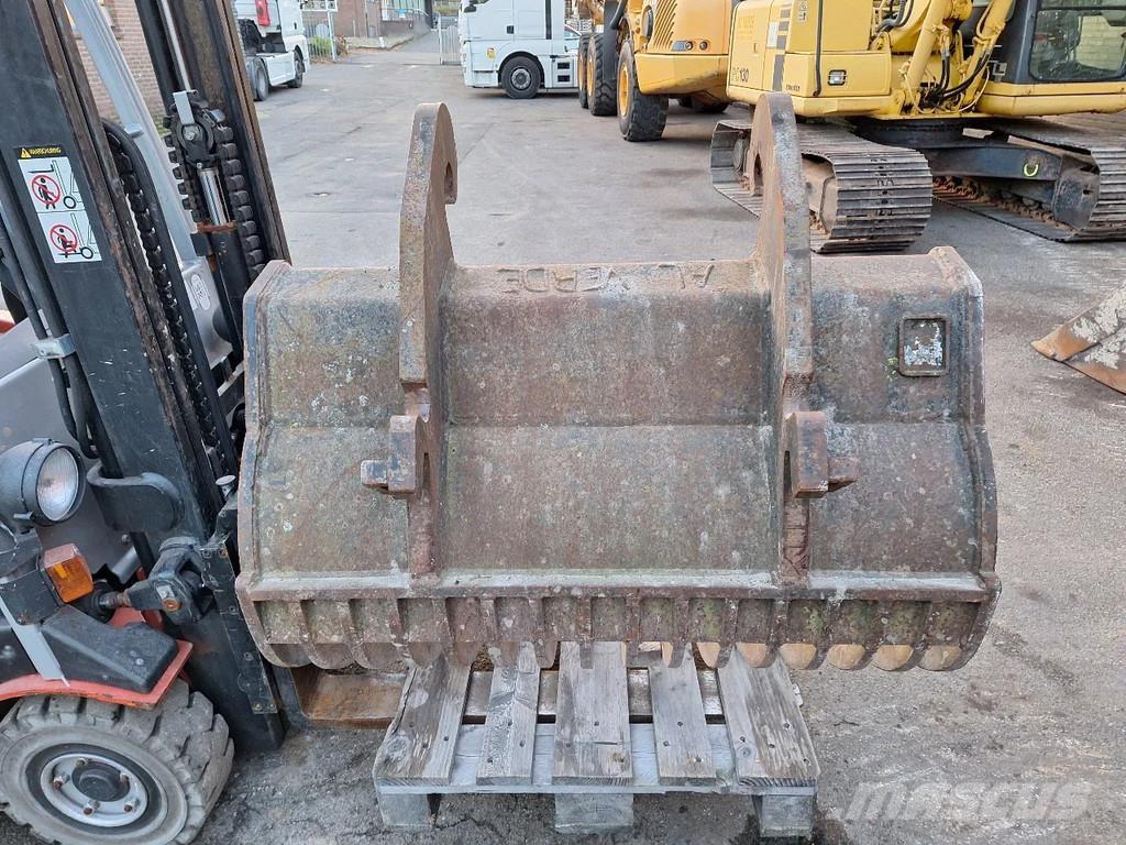 Komatsu PC130-6K Lánctalpas kotrók