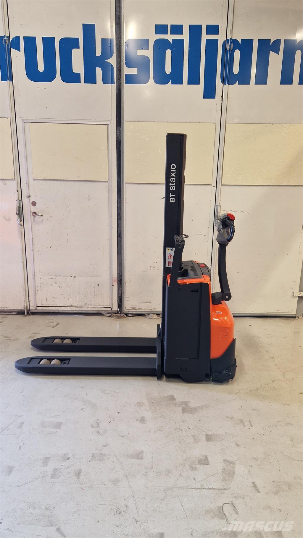 Toyota SWE080L Elektromos gyalogkíséretű targoncák