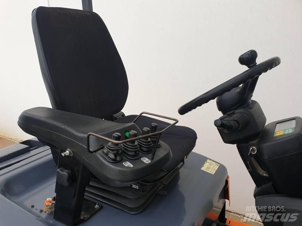 Toyota 7FBEF15 Elektromos targoncák