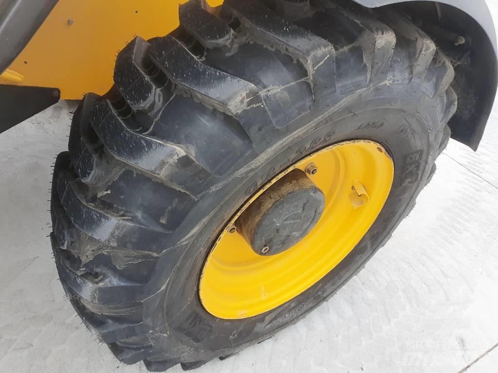 JCB 540-140     M329 Teleszkópos gumikerekes rakodók