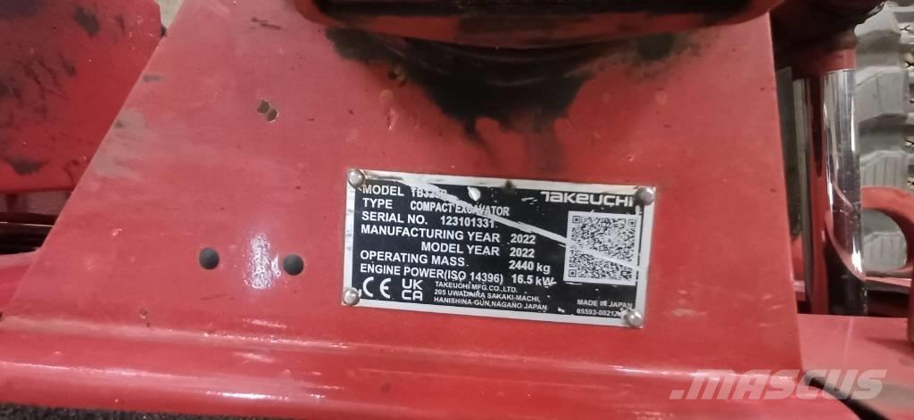 Takeuchi TB 325 R Mini kotrók < 7t