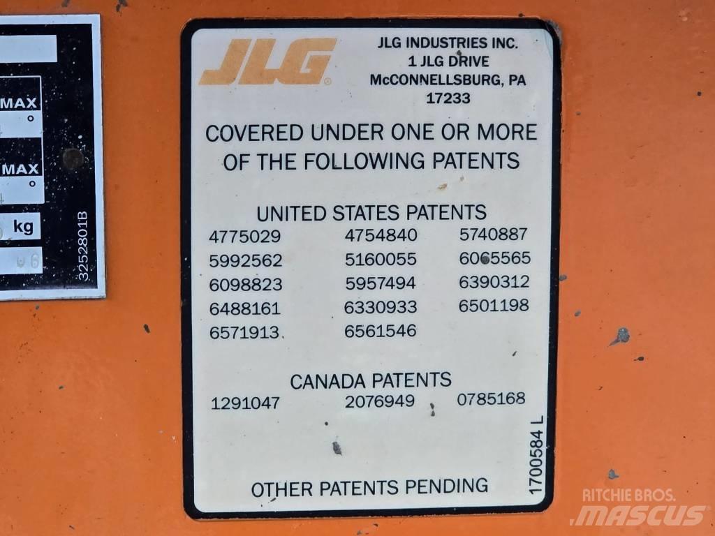 JLG 450 AJ II Karos emelők