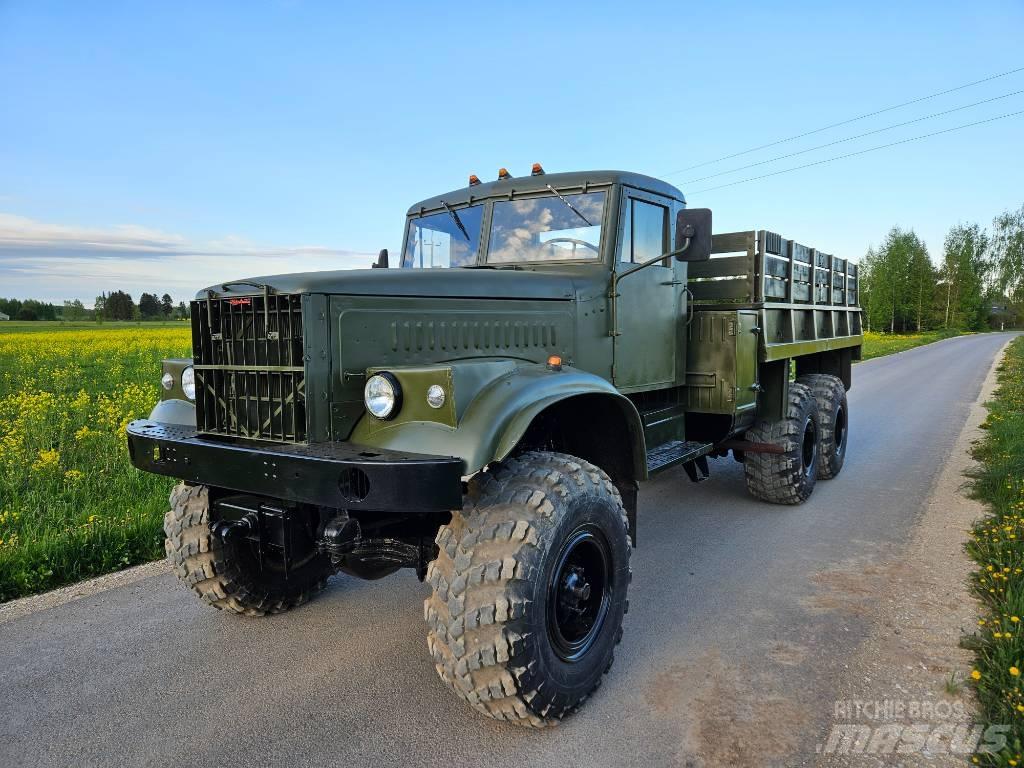 Kraz 255 B Platós/Csörlős teherautók