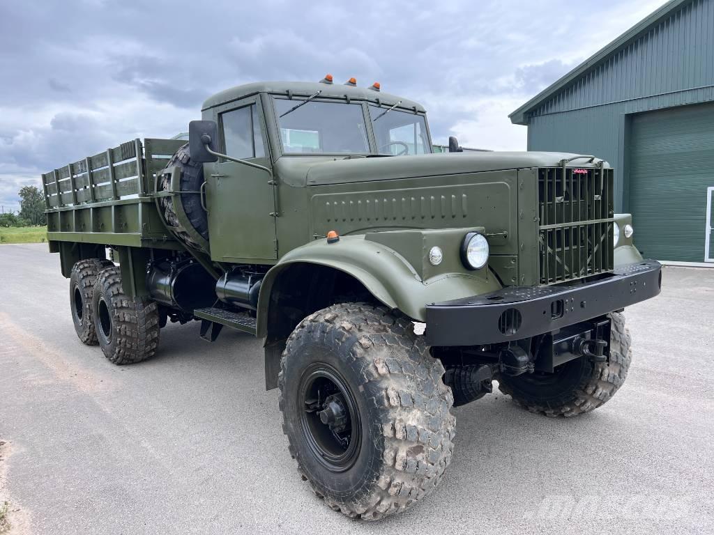 Kraz 255 B Platós/Csörlős teherautók