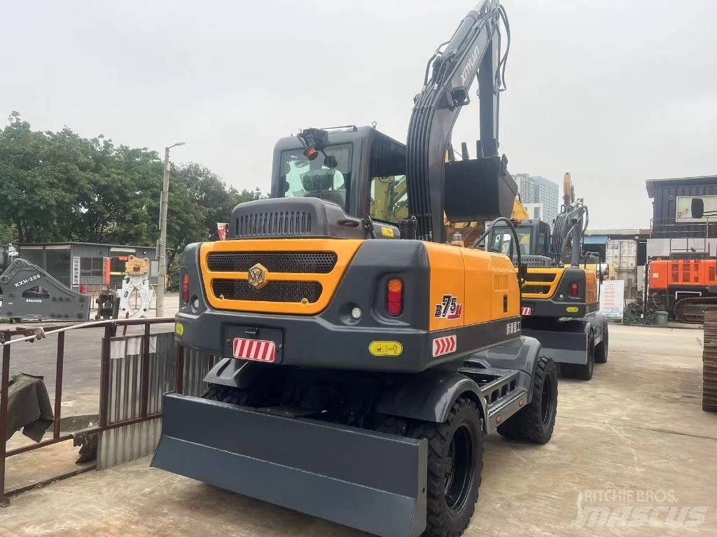 Xinyuan  B75G4 Lánctalpas kotrók