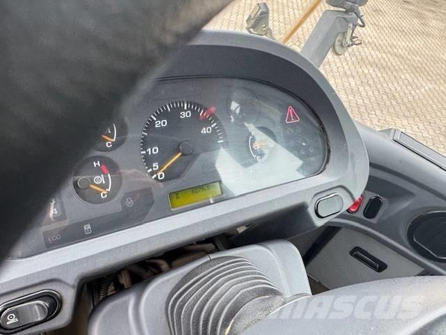 Komatsu WA 320 Gumikerekes homlokrakodók
