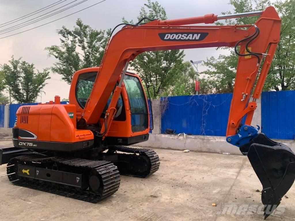 Doosan DX 75-9 C Közepes (midi) kotrók 7 t - 12 t