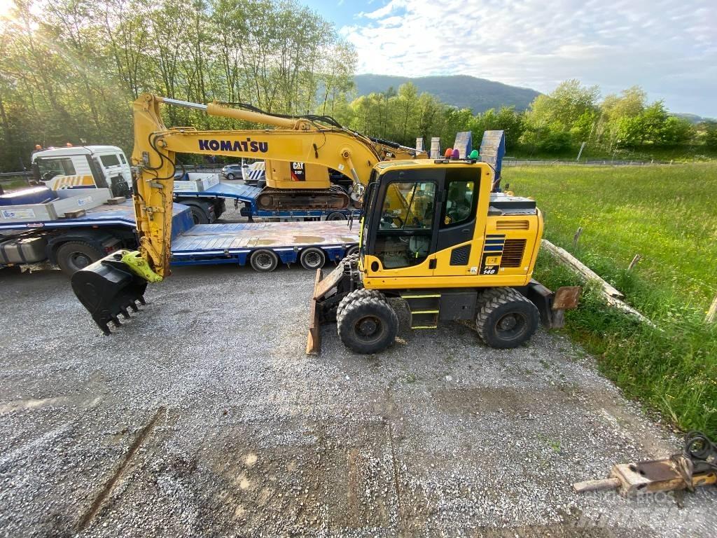 Komatsu PW 148 Gumikerekes kotrók