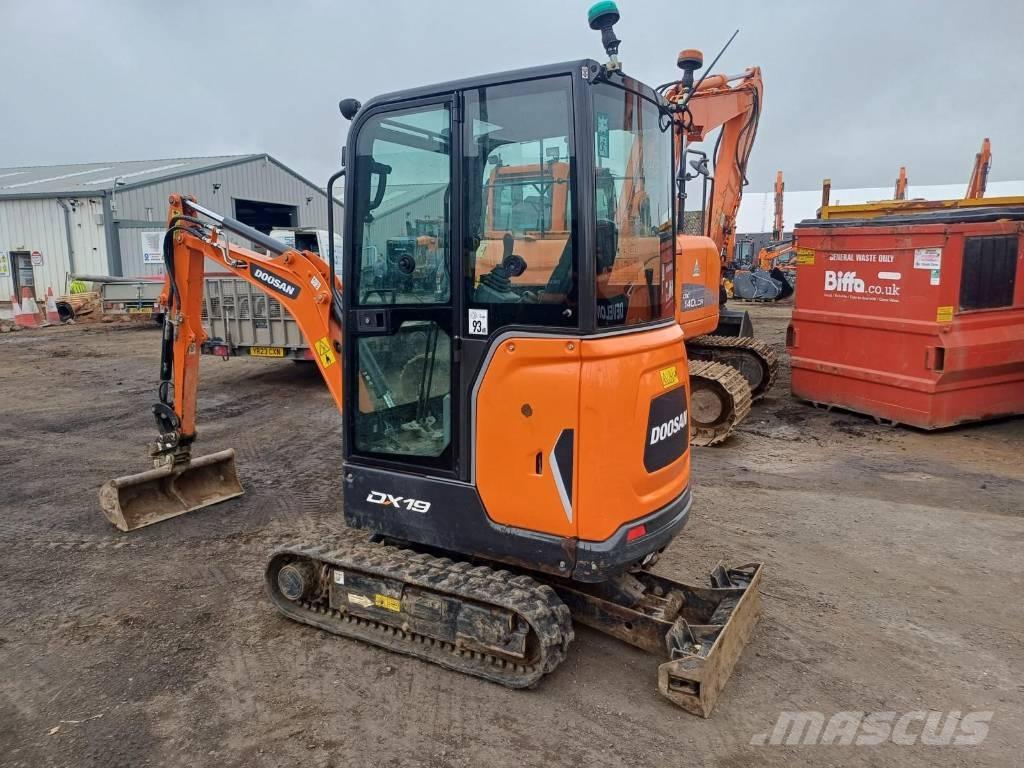 Doosan DX 19 Mini kotrók < 7t