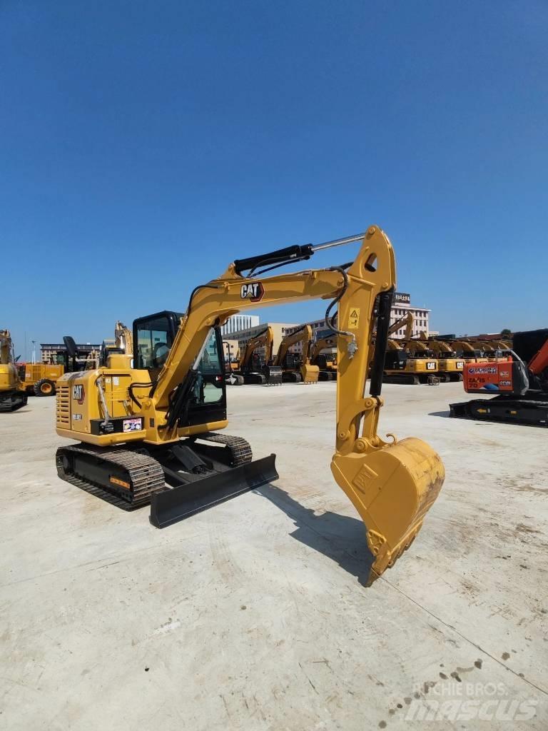 CAT 305.5 Mini kotrók < 7t