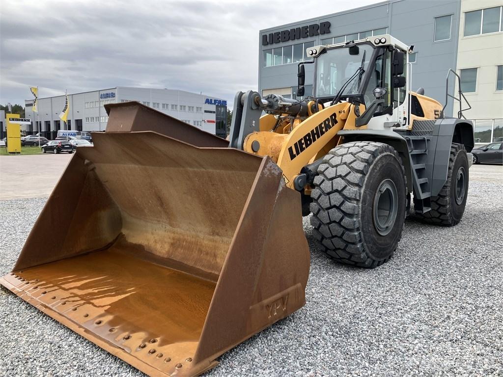 Liebherr L586 Xpower Gumikerekes homlokrakodók