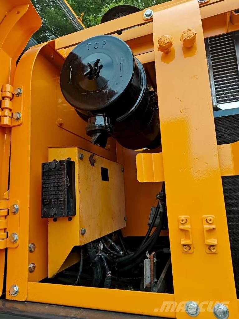 Hyundai r210w-9 Gumikerekes kotrók