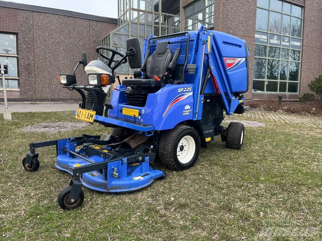Iseki SF 225 Ráülős fűnyírók