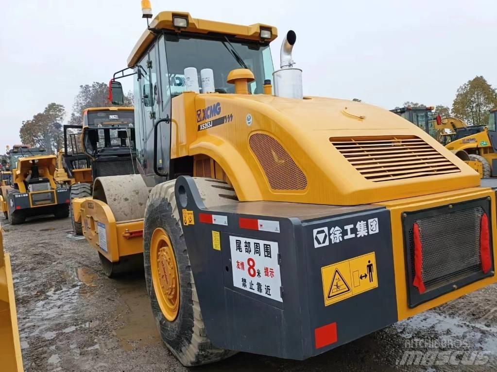 XCMG XC263J Egydobos hengerek
