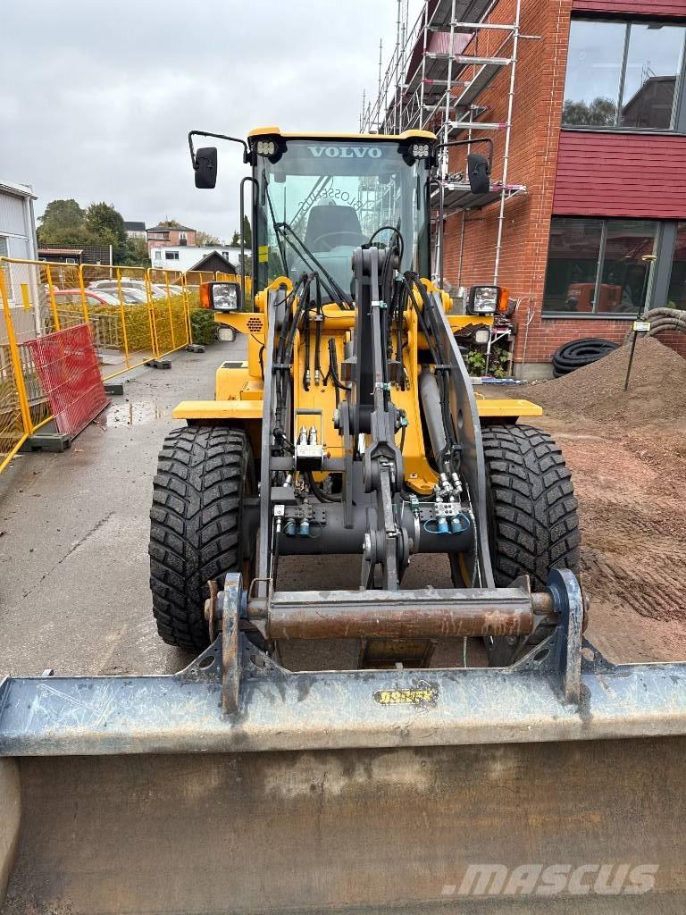 Volvo L 35 G Gumikerekes homlokrakodók