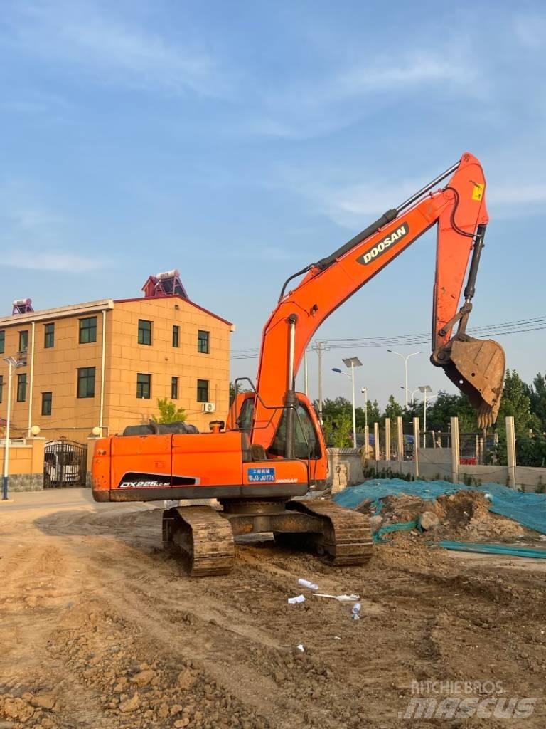 Doosan DX225LC-9C Lánctalpas kotrók