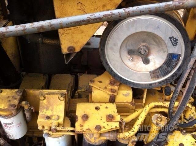 Komatsu d155a-3 lánctalpas dózerek
