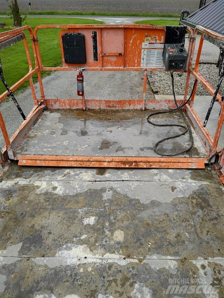 JLG 4394 RT Ollós emelők