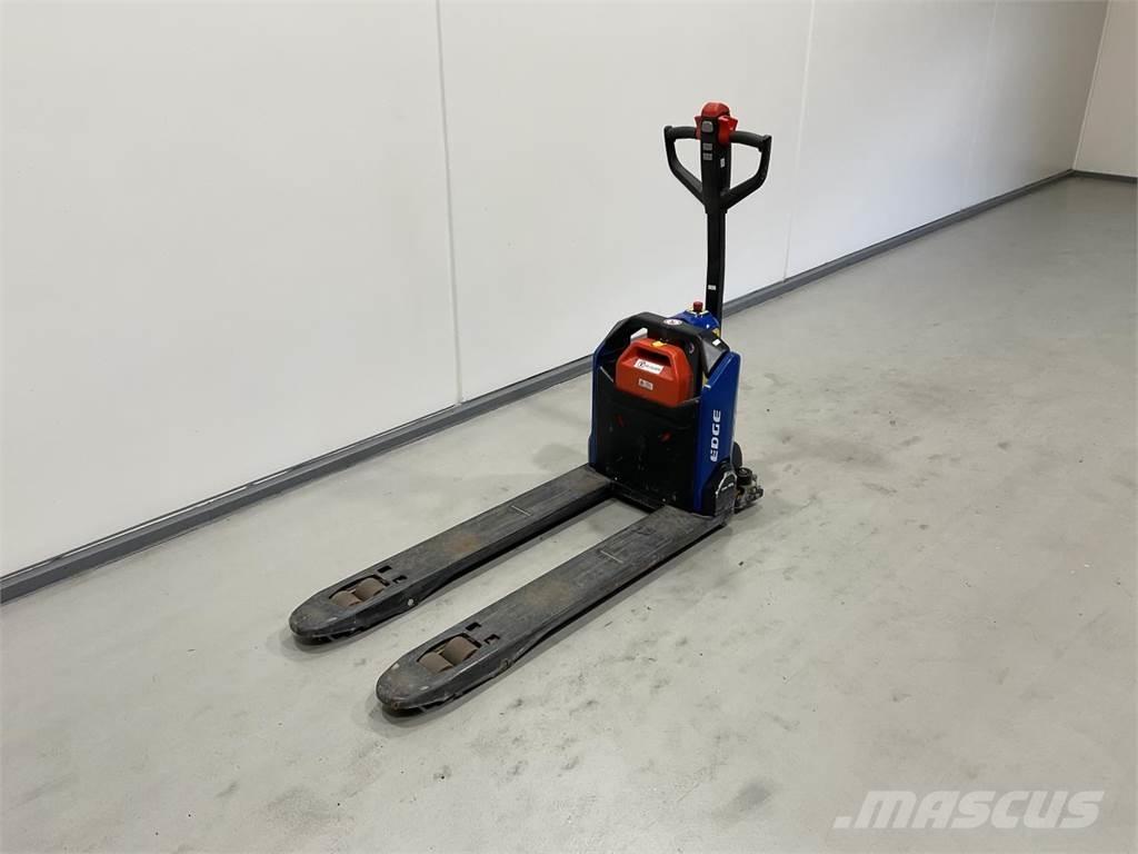 NH SKP1500E Alacsony emelőkocsi