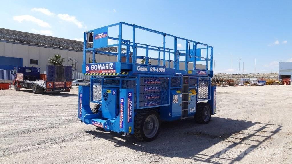 Genie GS 4390 RT Ollós emelők