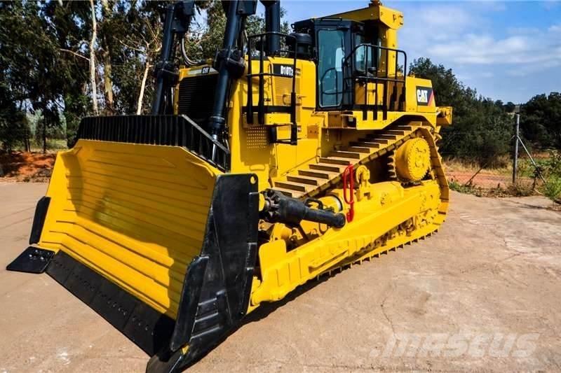 CAT D10T lánctalpas dózerek