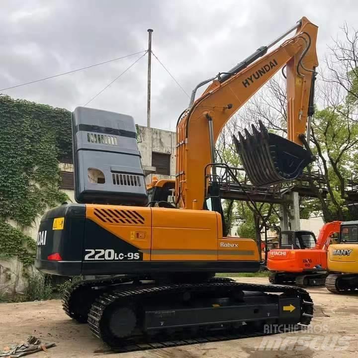 Hyundai R220LC-9S Lánctalpas kotrók
