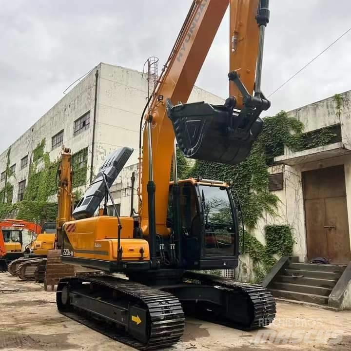 Hyundai R220LC-9S Lánctalpas kotrók