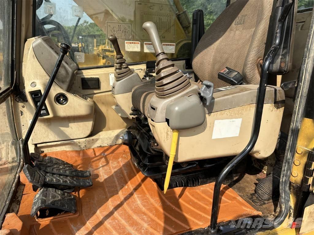 CAT 330 B Lánctalpas kotrók