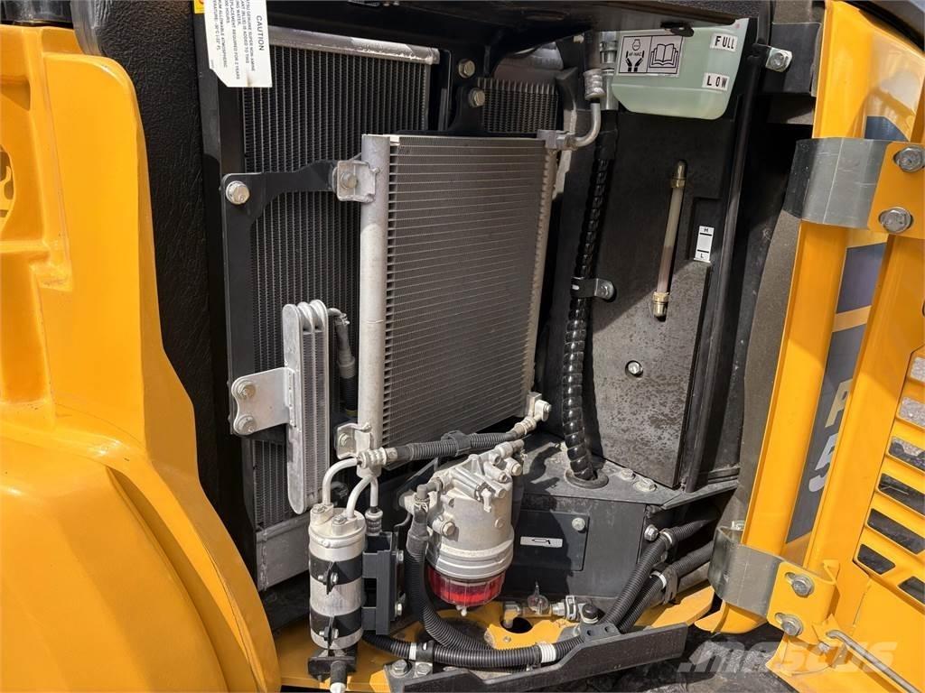 Komatsu PC55 MR-5 Mini kotrók < 7t