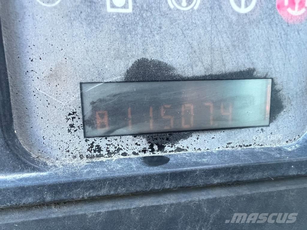 CAT 950 F II Gumikerekes homlokrakodók