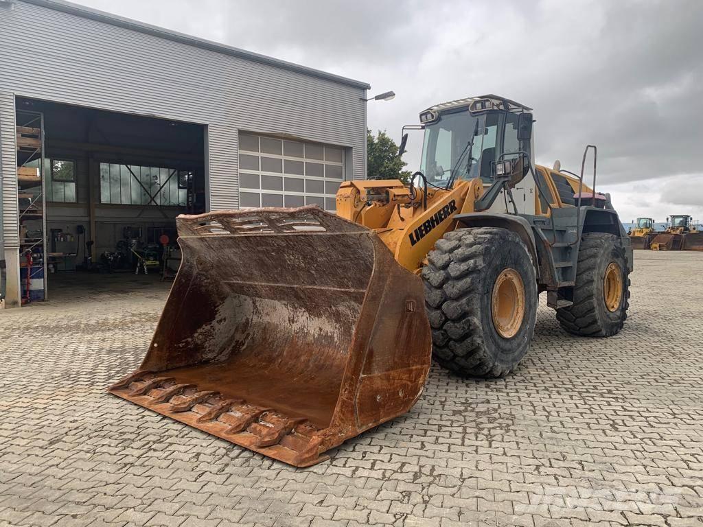 Liebherr L 576 Gumikerekes homlokrakodók