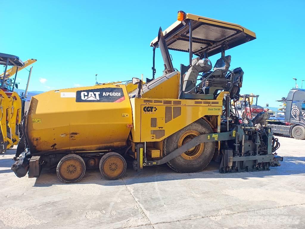 CAT AP 600F Aszfalt terítõ gépek