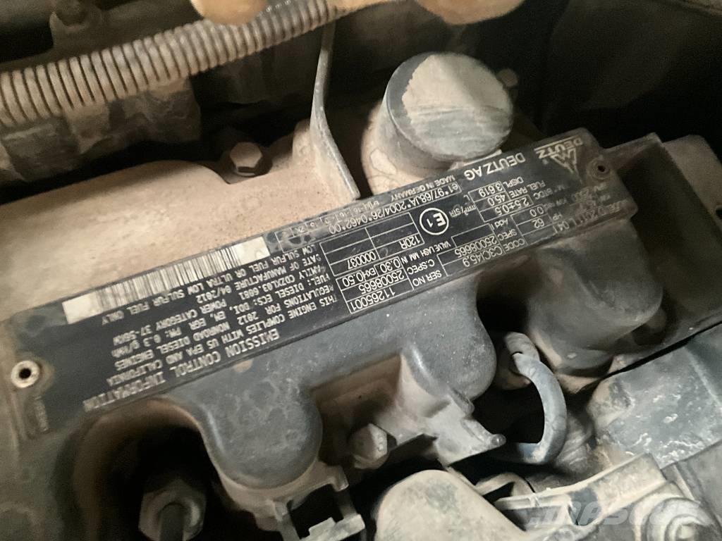 JCB 406 B Gumikerekes homlokrakodók