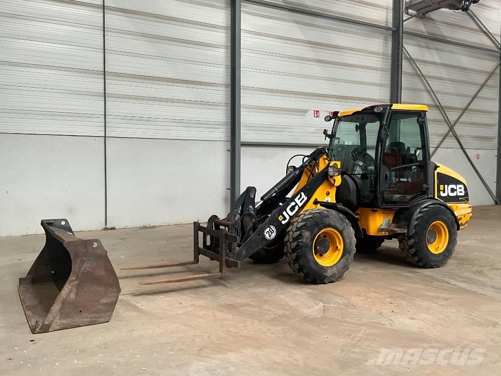 JCB 406 B Gumikerekes homlokrakodók