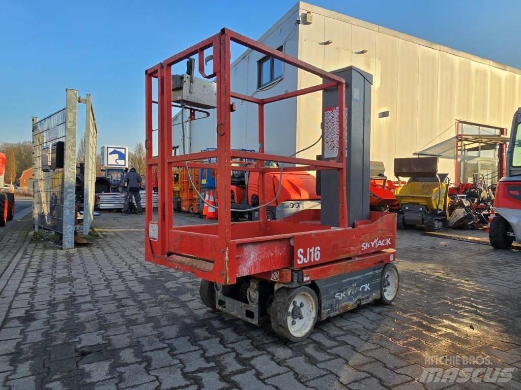 SkyJack SJ 16 Személyemelők