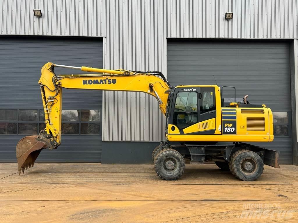 Komatsu PW180-11 Gumikerekes kotrók