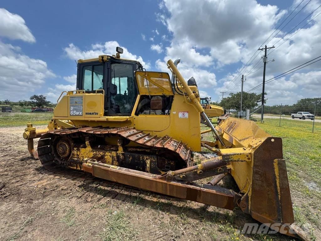 Komatsu D65WX-17 lánctalpas dózerek