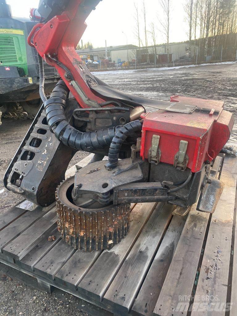 Komatsu S132 Betakarító fejek