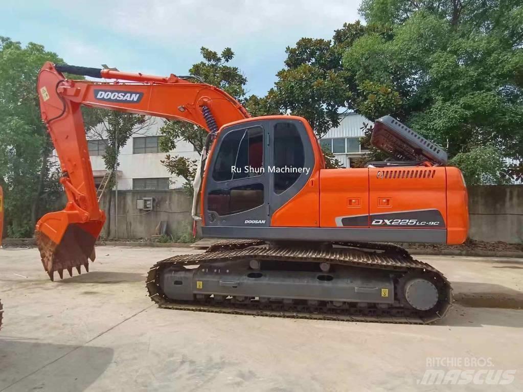 Doosan DX 225 LC Lánctalpas kotrók