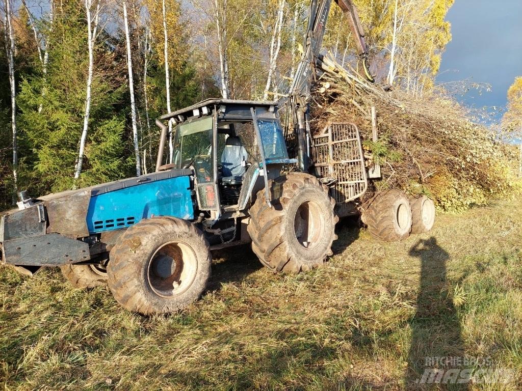 Valtra 8400 Erdészeti traktorok