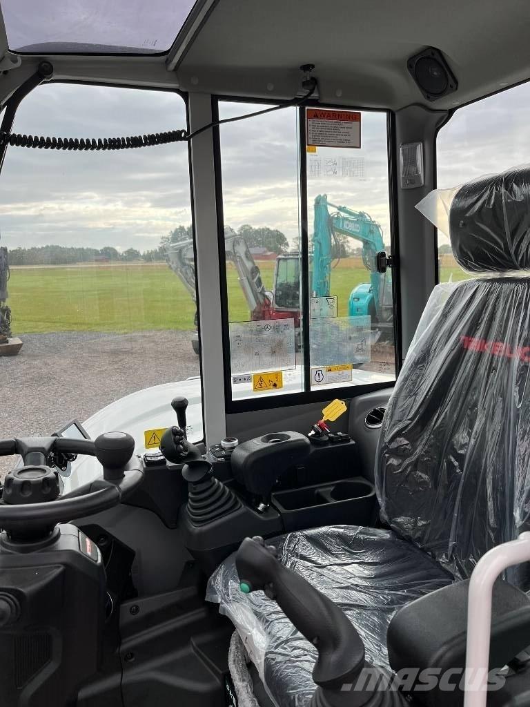 Takeuchi TB 370 W Gumikerekes kotrók