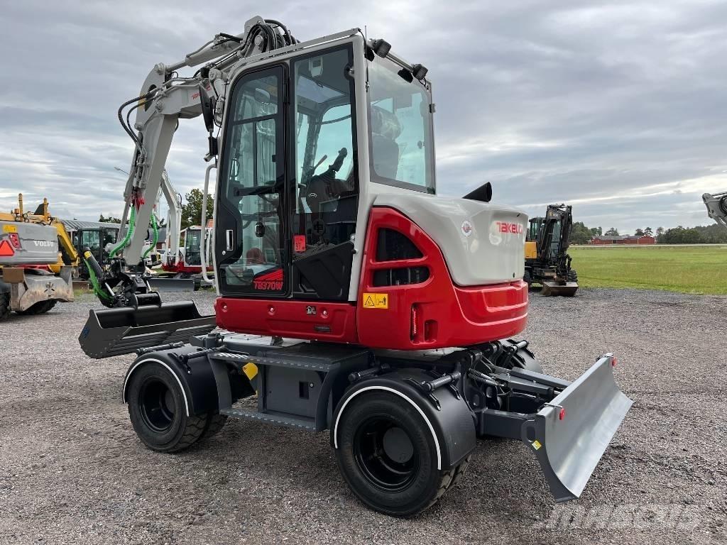 Takeuchi TB 370 W Gumikerekes kotrók