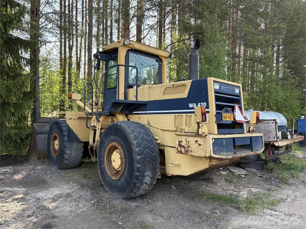 Komatsu WA420-1 Gumikerekes homlokrakodók