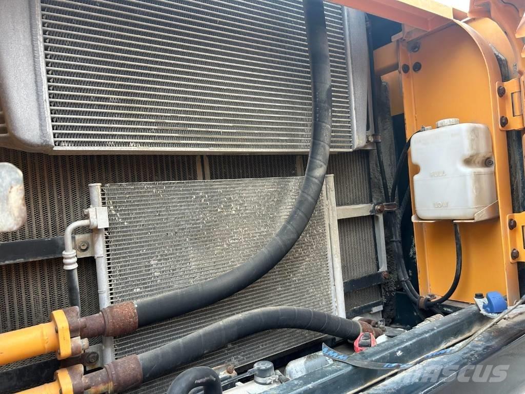 Hyudai R 320 LC -9 Lánctalpas kotrók